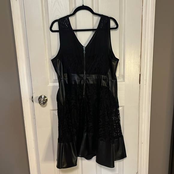 New Noir dress - Picture 3 of 3